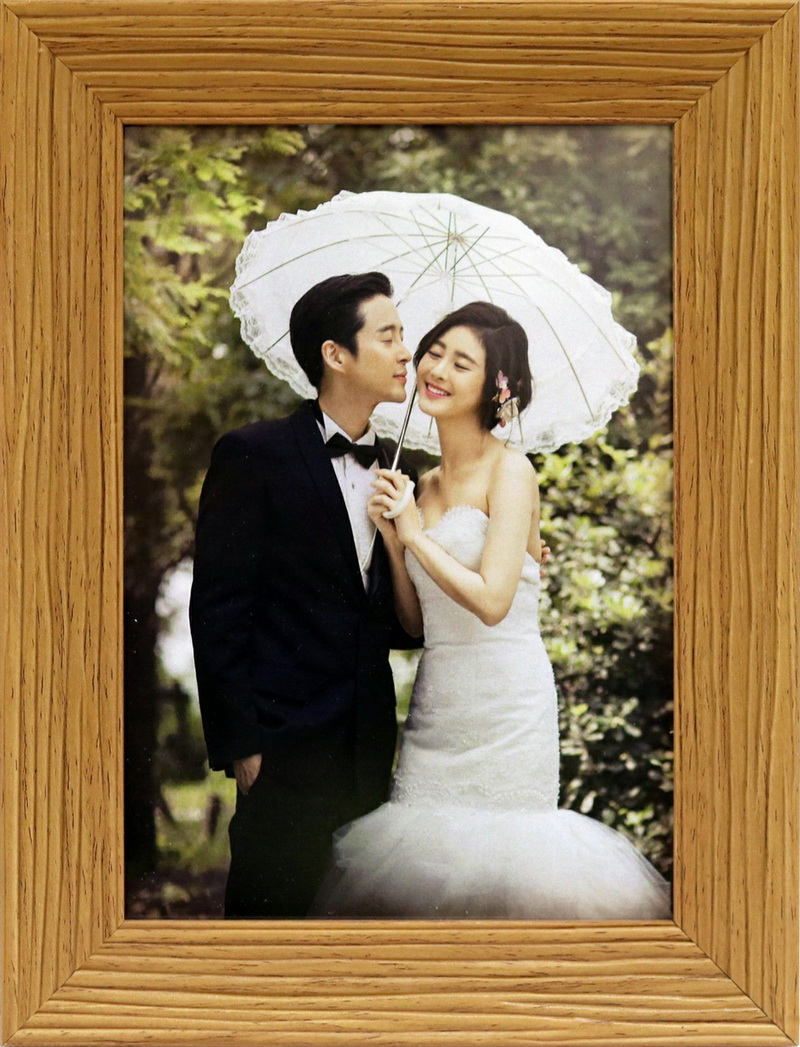 plastic photo frame